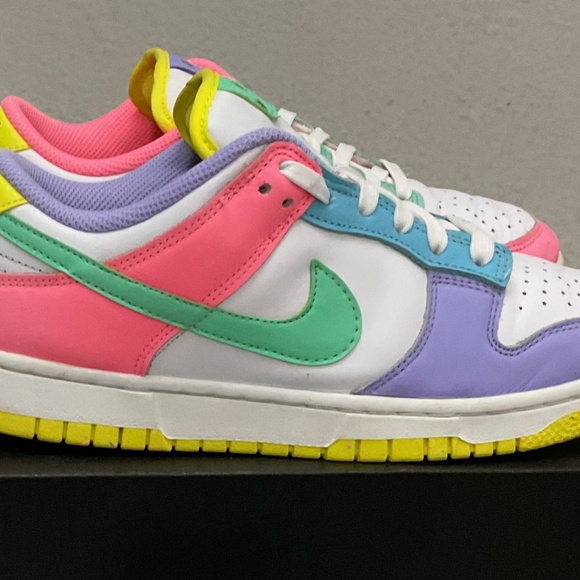 Nike Dunk Low SE Easter Candy. - Picture 6 of 9